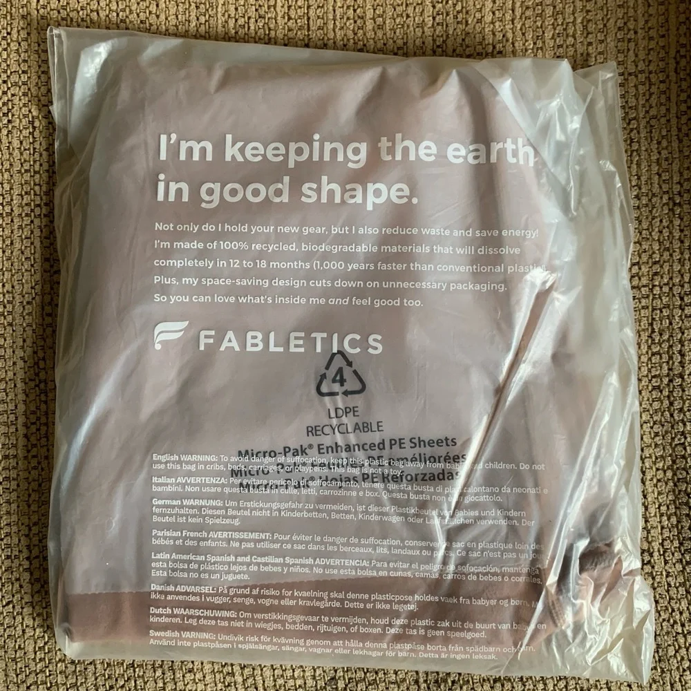 BNWT Fabletics Define PowerHold® High-Waisted 7/8 Legging - MEDIUM Pants - TEDDY - Picture 11 of 13